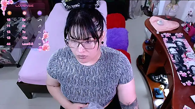 Snapshot of lufek23 chatting on 6, 3, 2025 lufek23 online show from 6, 3, 2025