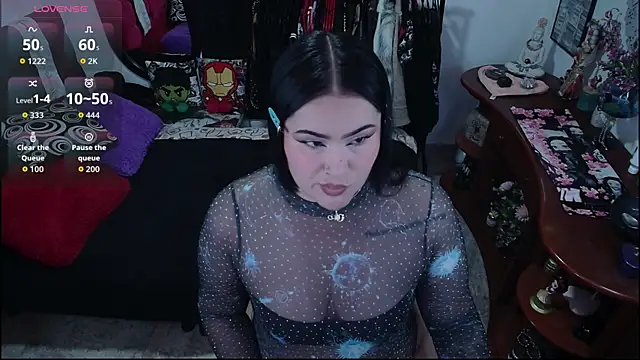 Snapshot of lufek23 chatting on 3, 10, 2025 lufek23 online show from 3, 10, 2025