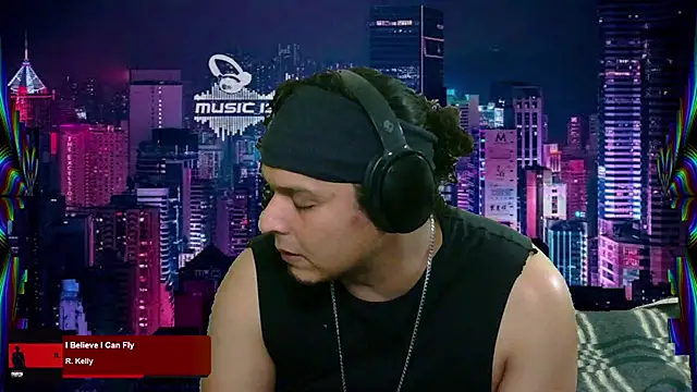 Snapshot of chino_roz chatting on 23, 2, 2025 chino roz online show from 23, 2, 2025