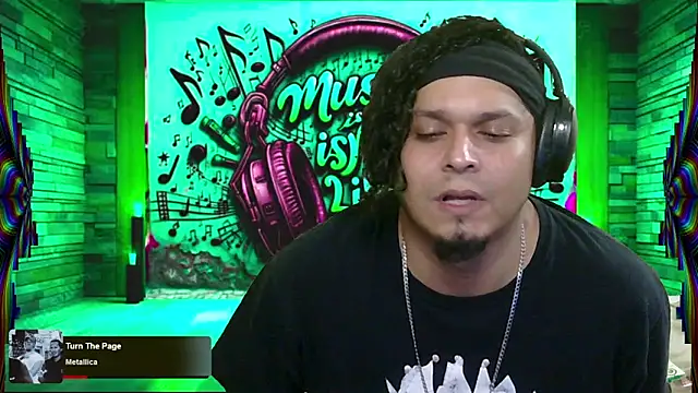 Snapshot of chino_roz chatting on 14, 3, 2025 chino roz online show from 14, 3, 2025