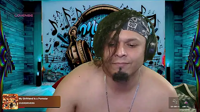 Snapshot of chino_roz chatting on 17, 3, 2025 chino roz online show from 17, 3, 2025