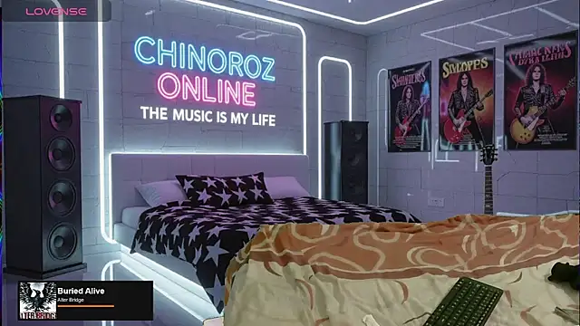 Snapshot of chino_roz chatting on 13, 9, 2025 chino roz online show from 13, 9, 2025