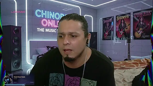 Snapshot of chino_roz chatting on 24, 9, 2025 chino roz online show from 24, 9, 2025