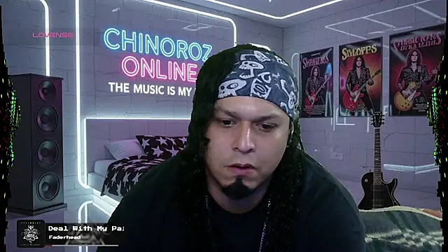 Snapshot of chino_roz chatting on 4, 10, 2025 chino roz online show from 4, 10, 2025