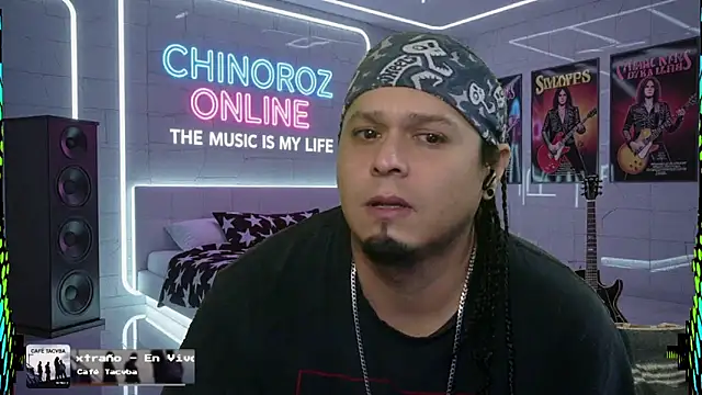 Snapshot of chino_roz chatting on 8, 10, 2025 chino roz online show from 8, 10, 2025