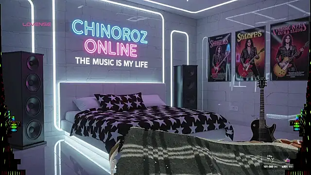 Snapshot of chino_roz chatting on 9, 10, 2025 chino roz online show from 9, 10, 2025