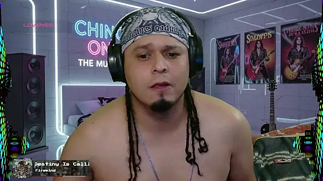 Snapshot of chino_roz chatting on 11, 10, 2025 chino roz online show from 11, 10, 2025