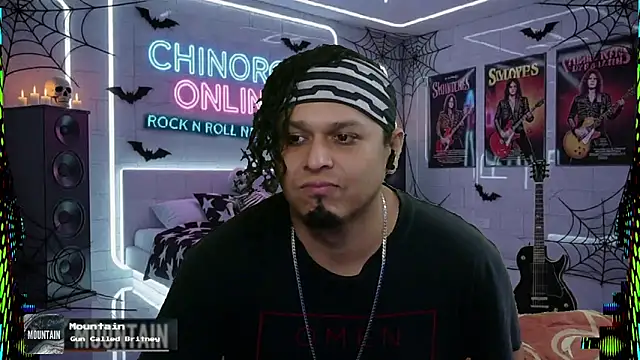 Snapshot of chino_roz chatting on 24, 10, 2025 chino roz online show from 24, 10, 2025