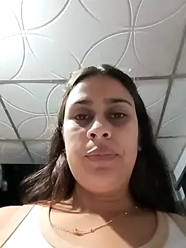 Latina sexy1 online show from 1, 2, 2026