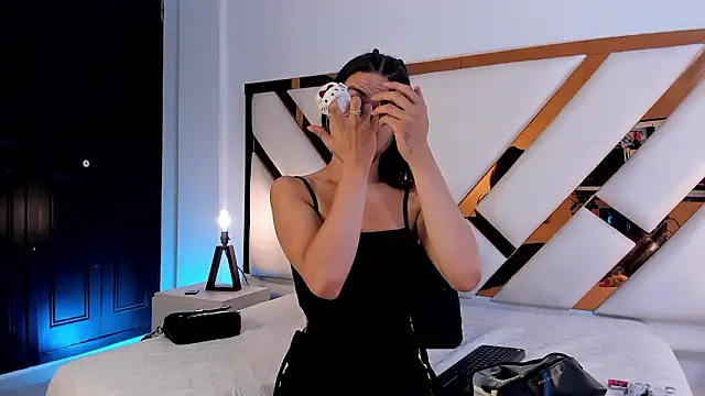 Snapshot of Aron_cruz chatting on 4, 3, 2026 Aron cruz online show from 4, 3, 2026