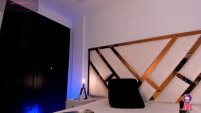 Snapshot of Aron_cruz chatting on 5, 3, 2026 Aron cruz online show from 5, 3, 2026