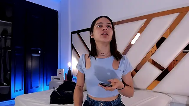 Snapshot of Aron_cruz chatting on 24, 3, 2026 Aron cruz online show from 24, 3, 2026