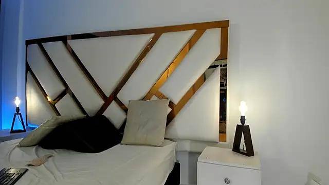 Snapshot of Aron_cruz chatting on 31, 3, 2026 Aron cruz online show from 31, 3, 2026