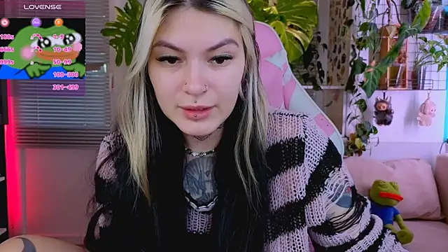 Snapshot of jelya_sg chatting on 3, 10, 2025 jelya sg online show from 3, 10, 2025