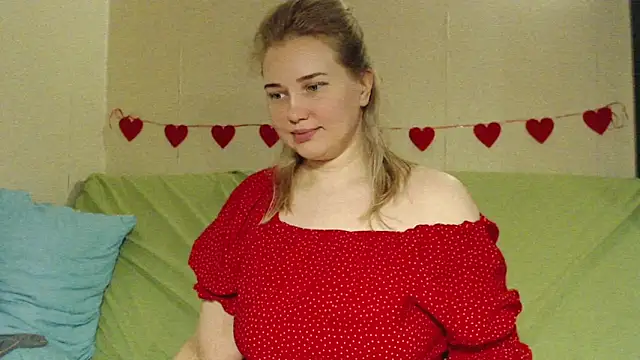 Snapshot of mmmPinUpGirl chatting on 25, 4, 2026 mmmPinUpGirl online show from 25, 4, 2026