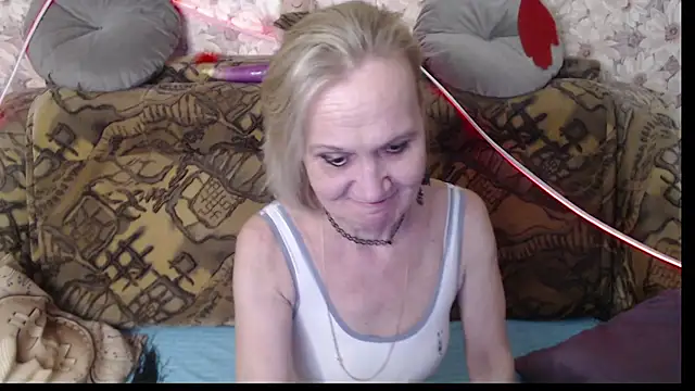 Snapshot of MissBekker chatting on 17, 12, 2024 MissBekker online show from 17, 12, 2024