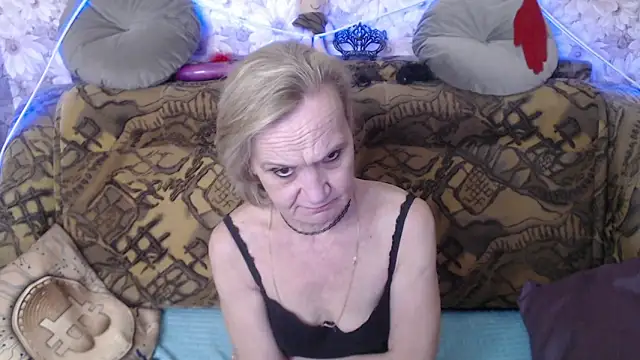 Snapshot of MissBekker chatting on 20, 12, 2024 MissBekker online show from 20, 12, 2024