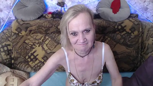 Snapshot of MissBekker chatting on 31, 12, 2024 MissBekker online show from 31, 12, 2024