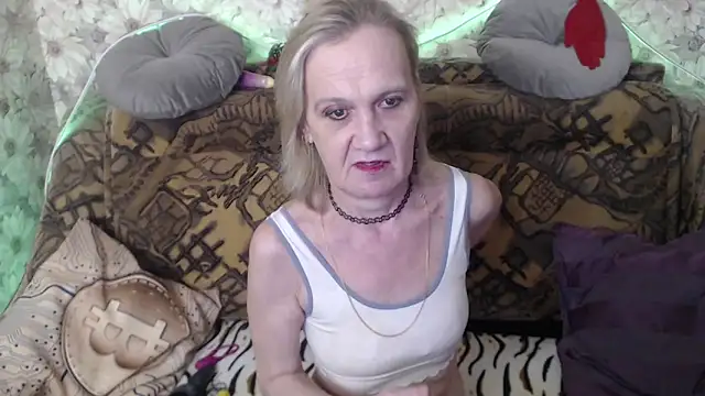 Snapshot of MissBekker chatting on 6, 3, 2025 MissBekker online show from 6, 3, 2025