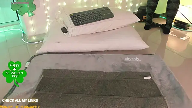 ohyesly  online show from 26, 3, 2026