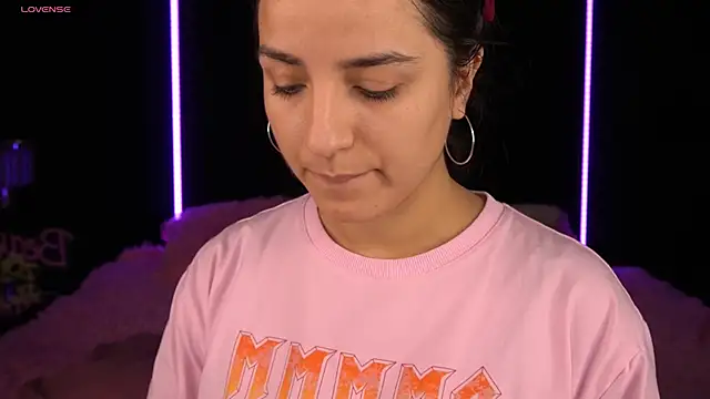 Daphne Moss online show from 16, 1, 2025