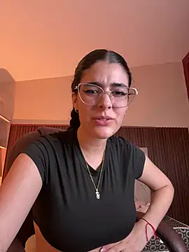  Niah  online show from 19, 2, 2026