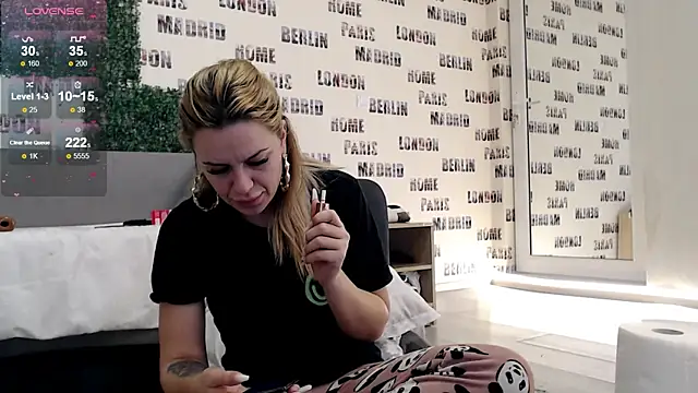 sweetdaiana23 online show from 2, 2, 2025