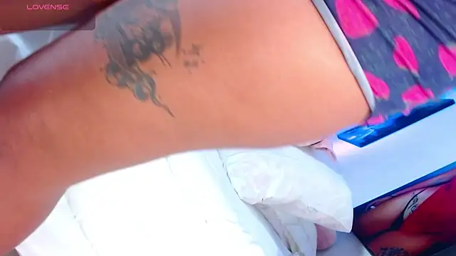 gatuwildhott online show from 5, 2, 2026