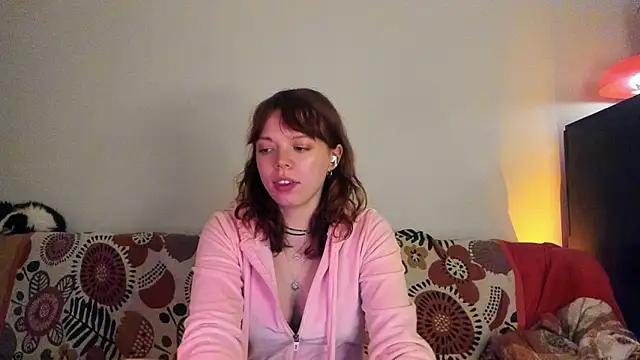 Snapshot of ClancyMorissey chatting on 5, 1, 2025 ClancyMorissey online show from 5, 1, 2025