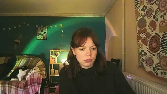 Snapshot of ClancyMorissey chatting on 5, 3, 2025 ClancyMorissey online show from 5, 3, 2025