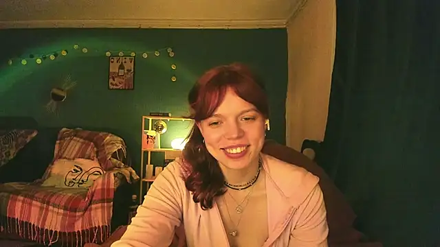 Snapshot of ClancyMorissey chatting on 8, 3, 2025 ClancyMorissey online show from 8, 3, 2025