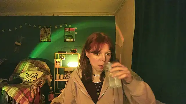 Snapshot of ClancyMorissey chatting on 12, 3, 2025 ClancyMorissey online show from 12, 3, 2025