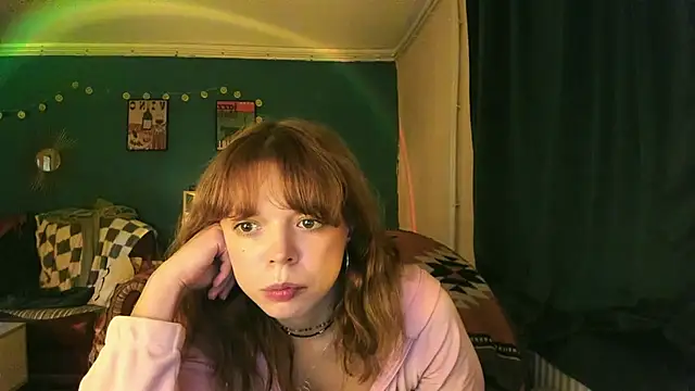Snapshot of ClancyMorissey chatting on 4, 10, 2025 ClancyMorissey online show from 4, 10, 2025