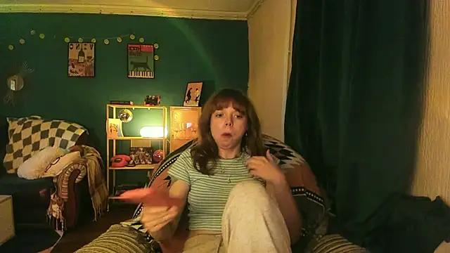Snapshot of ClancyMorissey chatting on 10, 10, 2025 ClancyMorissey online show from 10, 10, 2025