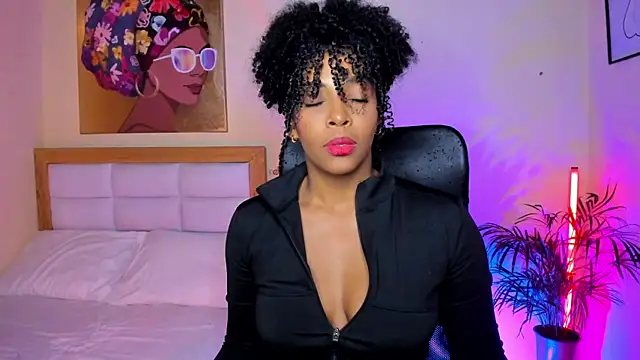 AitanaBrown  online show from 17, 4, 2026