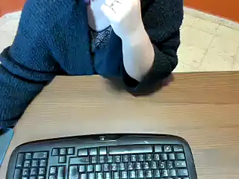 NikkiHolland online show from 31, 12, 2024