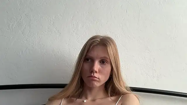 Snapshot of MaryMiton chatting on 18, 5, 2026 MaryMiton online show from 18, 5, 2026