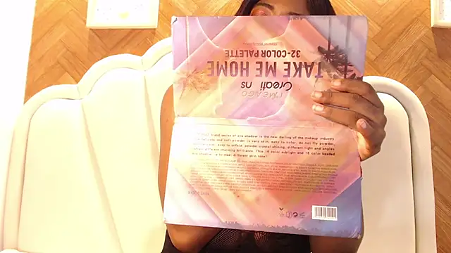 Snapshot of malorybrown chatting on 3, 12, 2024 malorybrown online show from 3, 12, 2024