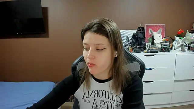 Snapshot of SoniNesti chatting on 2, 7, 2026 SoniNesti online show from 2, 7, 2026