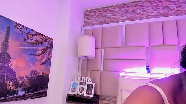 Snapshot of ShaniaBrownn chatting on 10, 1, 2026 ShaniaBrownn online show from 10, 1, 2026