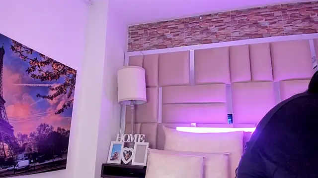 Snapshot of ShaniaBrownn chatting on 4, 2, 2026 ShaniaBrownn online show from 4, 2, 2026