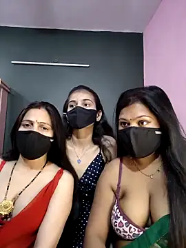 cutee  crazy online show from 28, 3, 2026