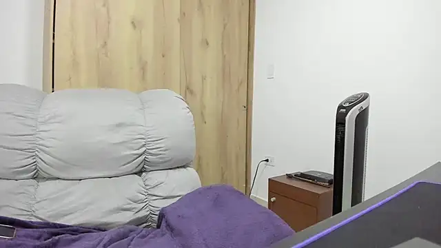 xspecialoomx online show from 5, 12, 2025