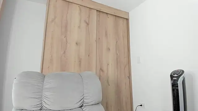 xspecialoomx online show from 4, 3, 2026