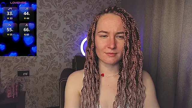 Snapshot of AgnesGraham chatting on 11, 4, 2026 AgnesGraham online show from 11, 4, 2026