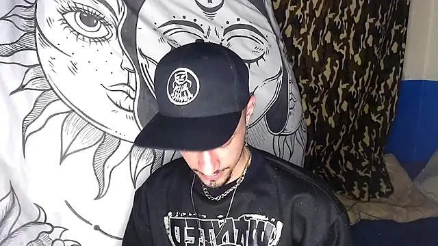 Snapshot of Apolo_S chatting on 5, 1, 2025 Apolo S online show from 5, 1, 2025