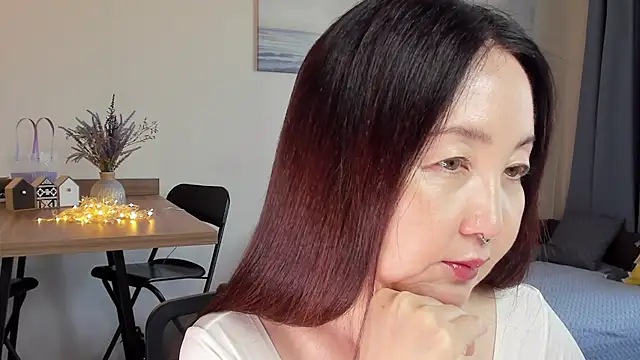 AvroraSakura online show from 1, 10, 2025