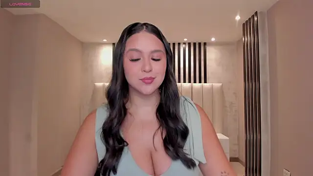 ToriCrossX online show from 26, 11, 2025