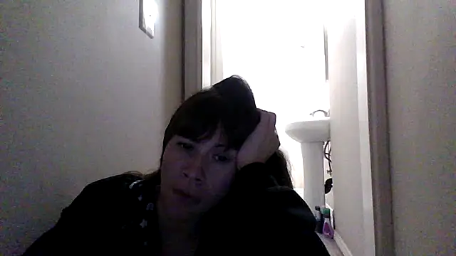 petitedoll29 online show from 5, 12, 2025