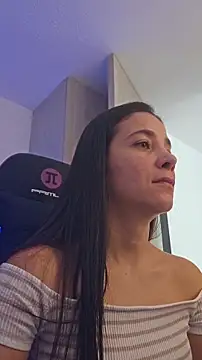 Snapshot of miaeyes chatting on 19, 11, 2025 miaeyes online show from 19, 11, 2025